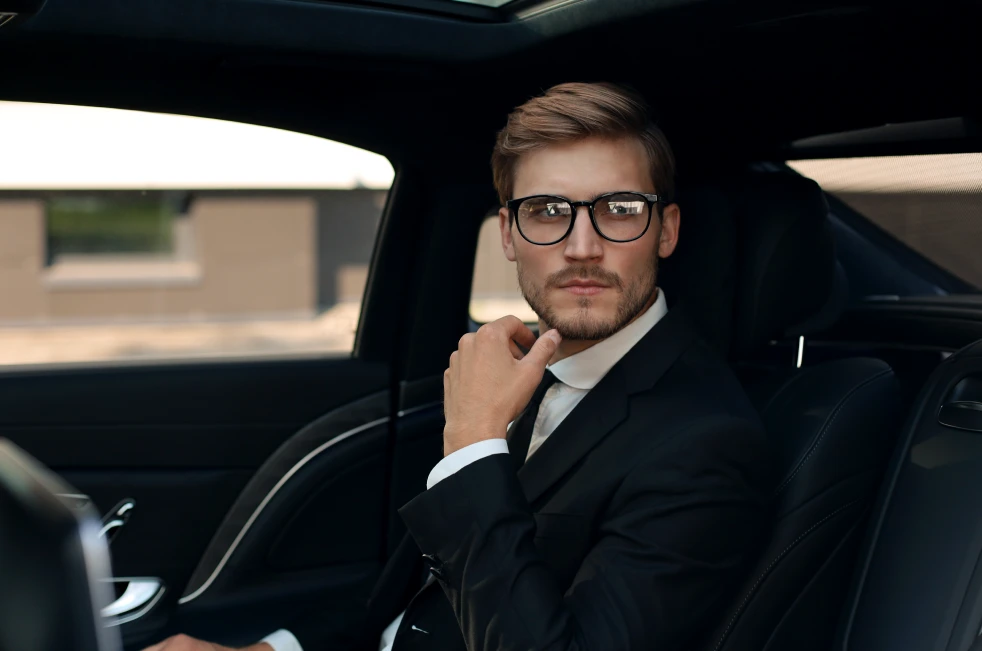 point to point limousine in boston with luxury chauffeur